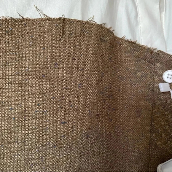 Howl Studio | Geometric Rough Cut Blouse - Picture 7 of 16